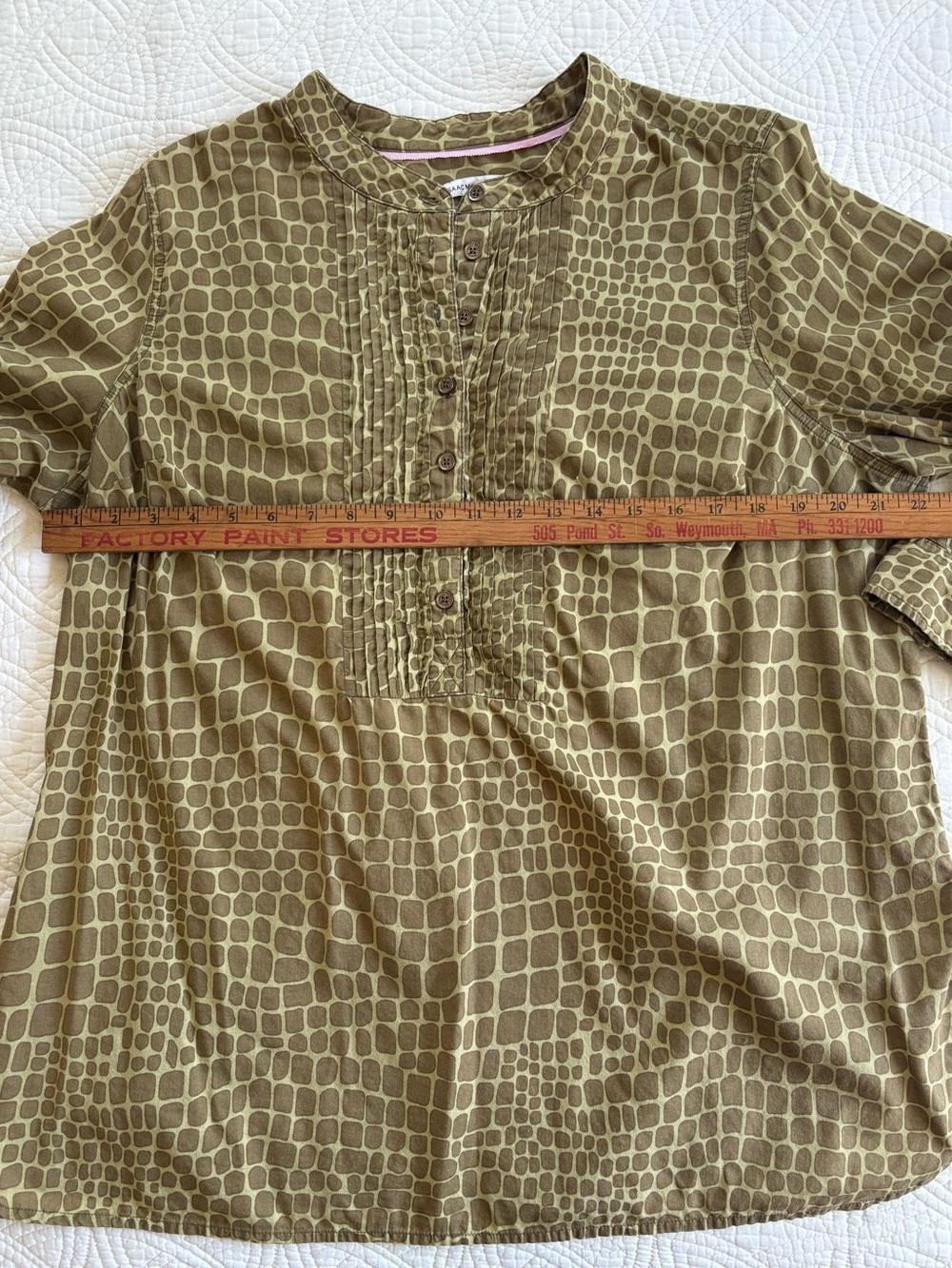 Animal Print Olive Cotton Pintuck Tunic 1X - Picture 5 of 9